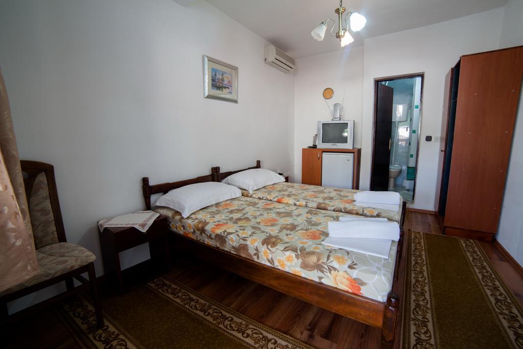 Guesthouse Sidro Ulcinj Exterior foto