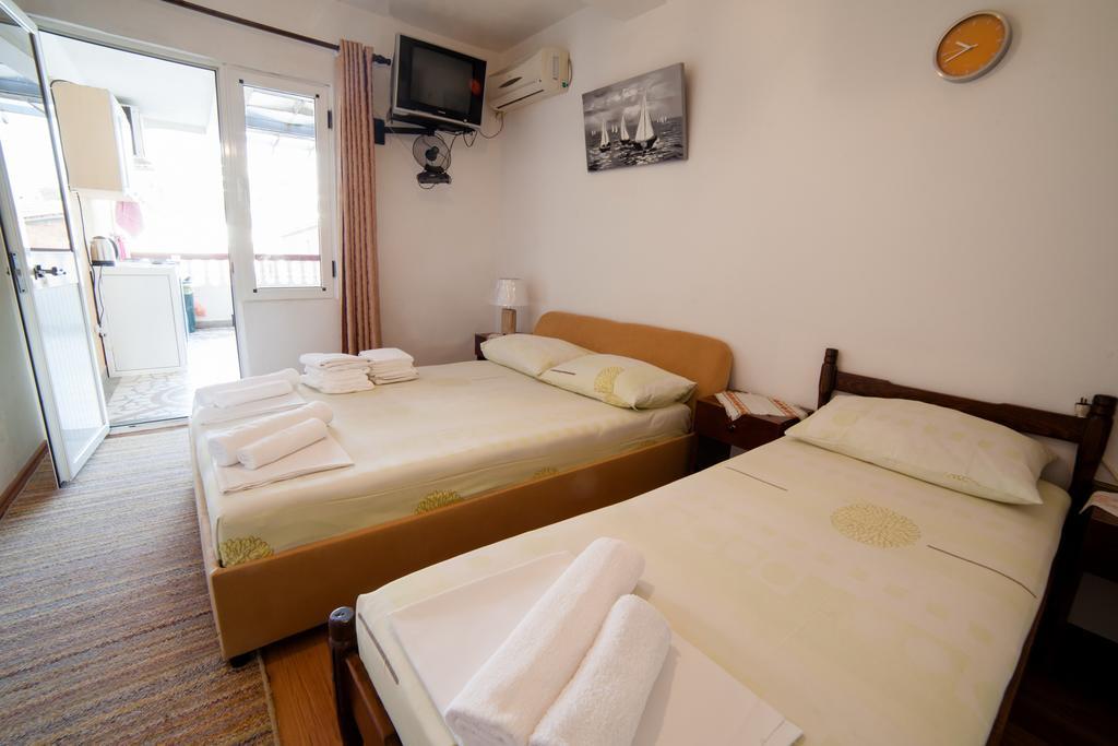 Guesthouse Sidro Ulcinj Exterior foto